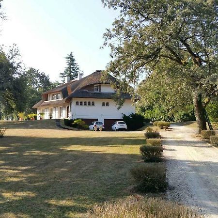 Bed and Breakfast La Belle Chaumiere Bretagne-de-Marsan Zewnętrze zdjęcie