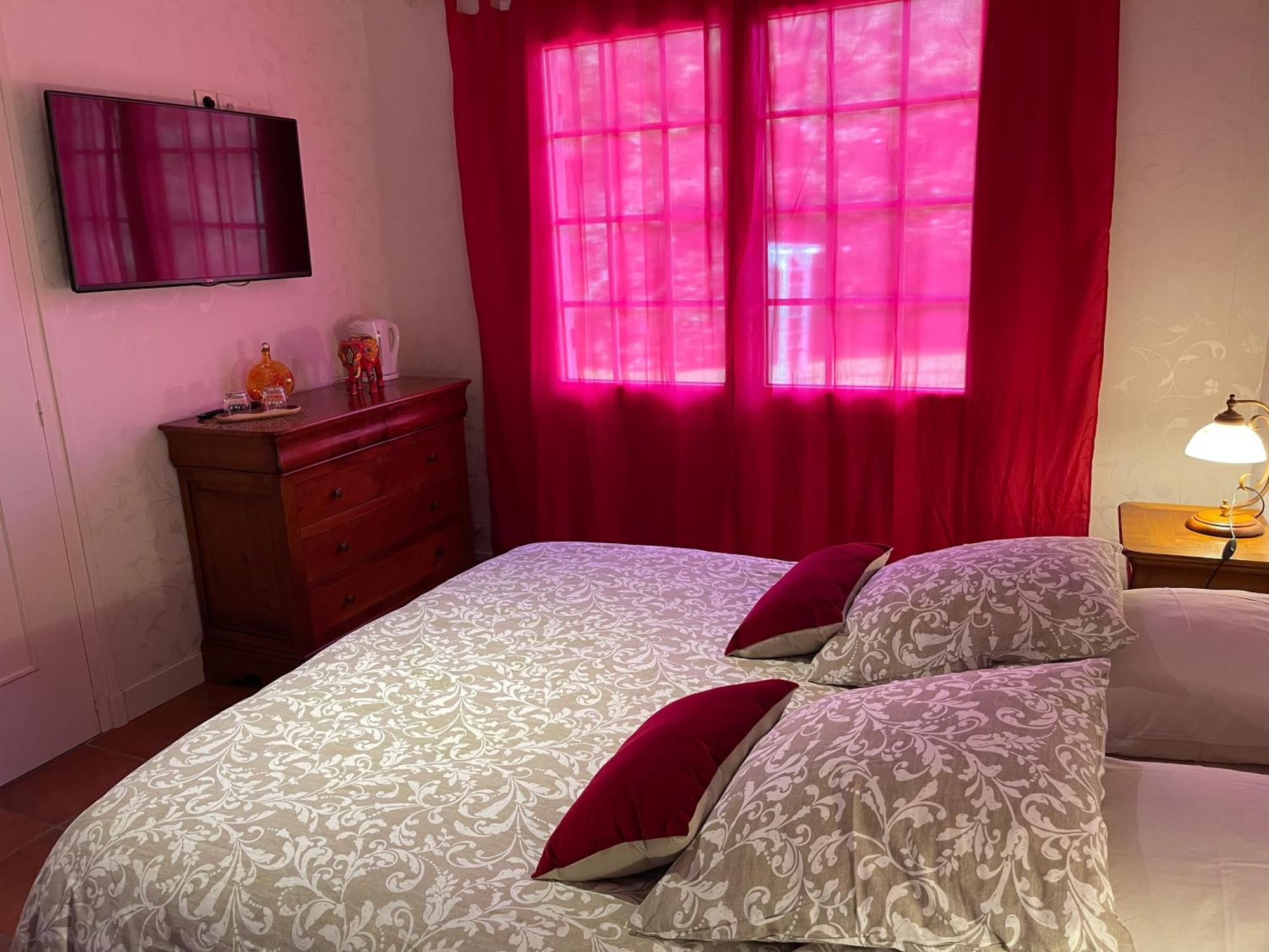 Bed and Breakfast La Belle Chaumiere Bretagne-de-Marsan Zewnętrze zdjęcie