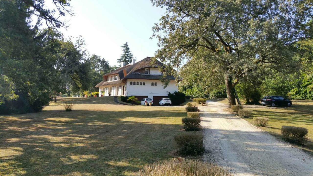 Bed and Breakfast La Belle Chaumiere Bretagne-de-Marsan Zewnętrze zdjęcie