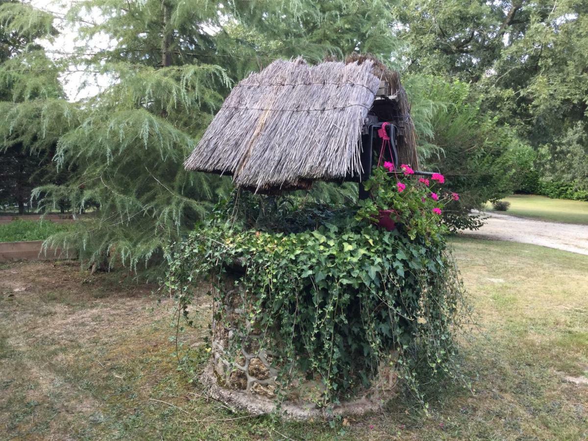 Bed and Breakfast La Belle Chaumiere Bretagne-de-Marsan Zewnętrze zdjęcie