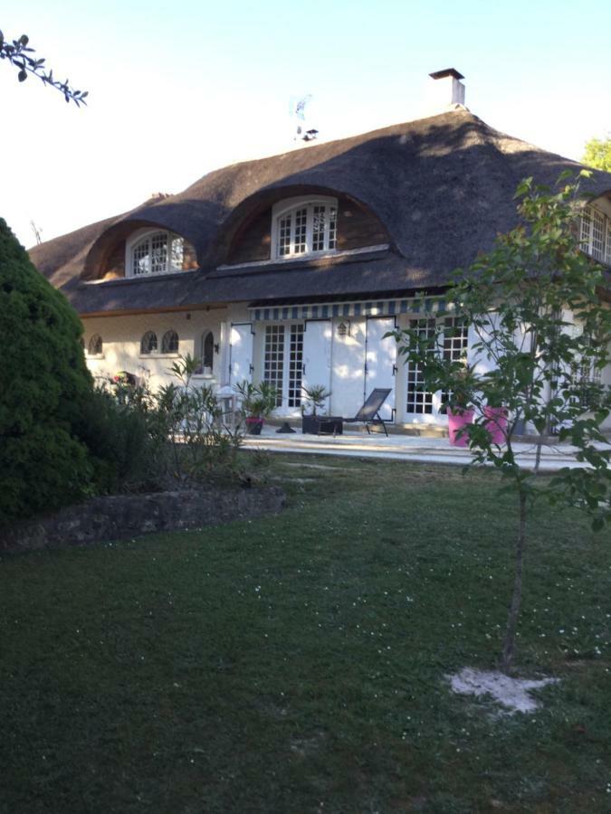 Bed and Breakfast La Belle Chaumiere Bretagne-de-Marsan Zewnętrze zdjęcie